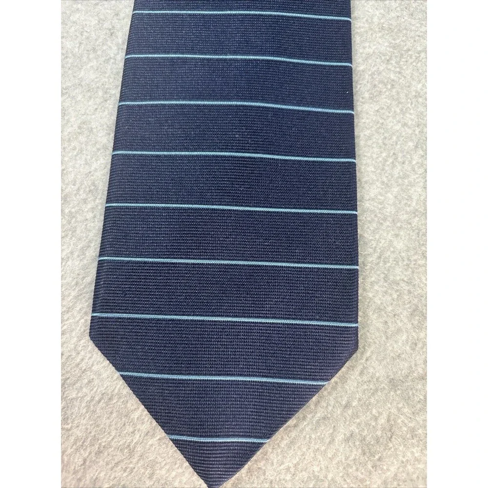 Brooks Brothers Makers Tie Blue With Horizontal Stripes Repp Silk L:57”‎ W:3.5”